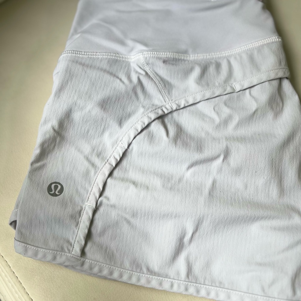 Lululemon 🍋 Speed up shorts Size 4